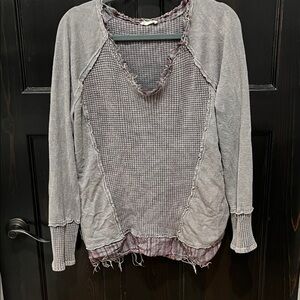 Women’s Long Sleeved Light Weight Sweatshirt